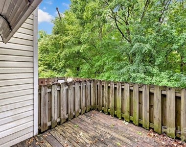 630 Lex Drive - Photo Thumbnail 16