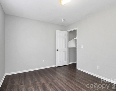 3731 Bullard Street - Photo Thumbnail 20