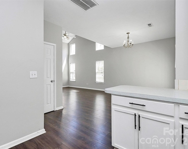 3731 Bullard Street - Photo Thumbnail 4