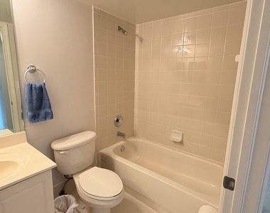 519 E Sheridan Street - Photo Thumbnail 12