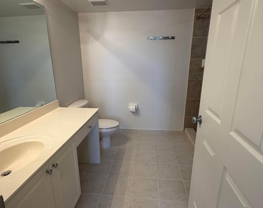 519 E Sheridan Street - Photo Thumbnail 8
