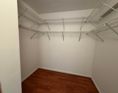 519 E Sheridan Street - Photo Thumbnail 7