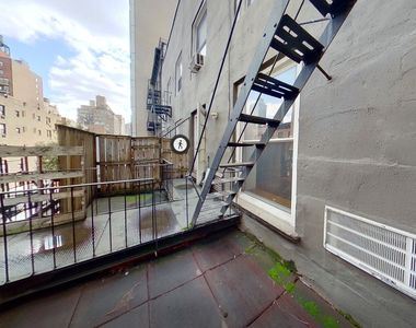 122 East 27th Street - Photo Thumbnail 5