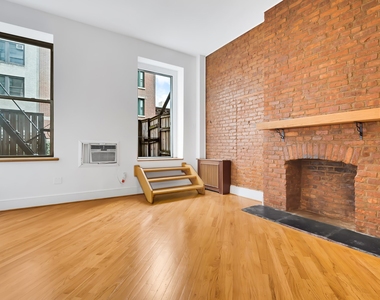 122 East 27th Street - Photo Thumbnail 4