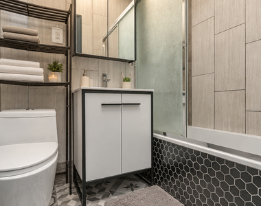 750 Onderdonk Avenue - Photo Thumbnail 10