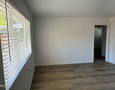 109 Bald Street - Photo Thumbnail 6
