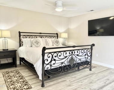 2551 Greencastle Court - Photo Thumbnail 20