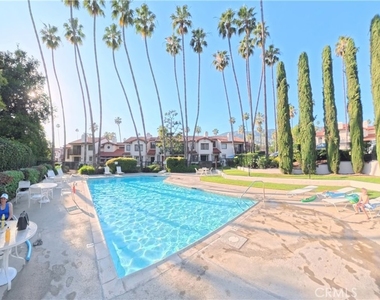 415 E Bougainvillea - Photo Thumbnail 6