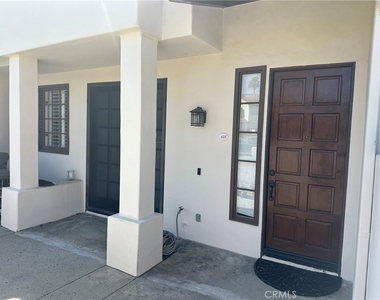 415 E Bougainvillea - Photo Thumbnail 2