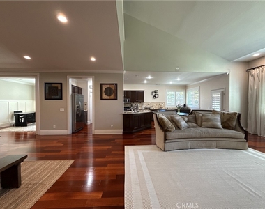 12210 Vista Court - Photo Thumbnail 22