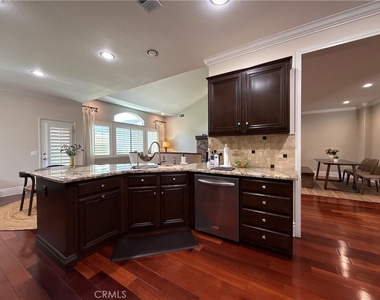 12210 Vista Court - Photo Thumbnail 21