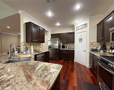 12210 Vista Court - Photo Thumbnail 19
