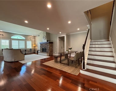12210 Vista Court - Photo Thumbnail 8