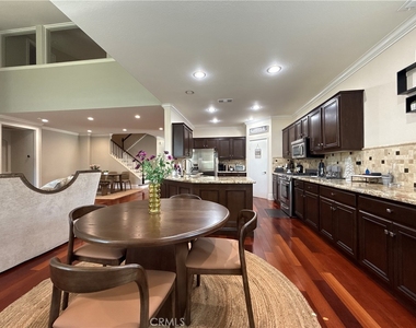 12210 Vista Court - Photo Thumbnail 18