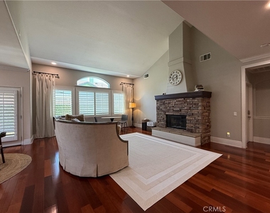 12210 Vista Court - Photo Thumbnail 10