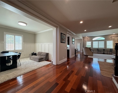 12210 Vista Court - Photo Thumbnail 4