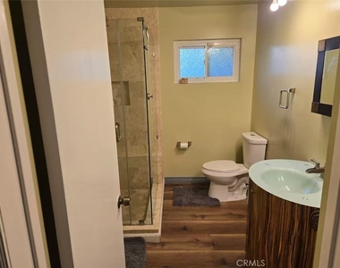 444 Redlands Avenue - Photo Thumbnail 15