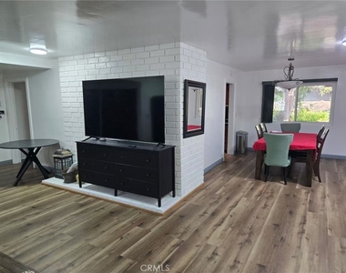 444 Redlands Avenue - Photo Thumbnail 17