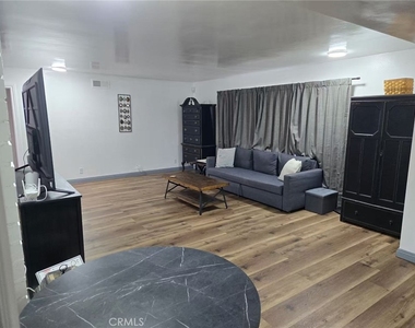 444 Redlands Avenue - Photo Thumbnail 19