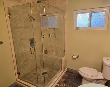 444 Redlands Avenue - Photo Thumbnail 14