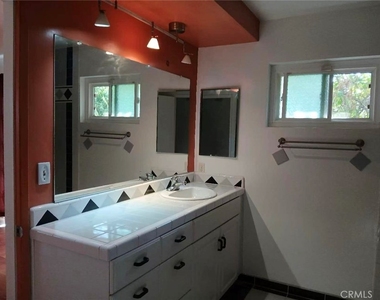 444 Redlands Avenue - Photo Thumbnail 39