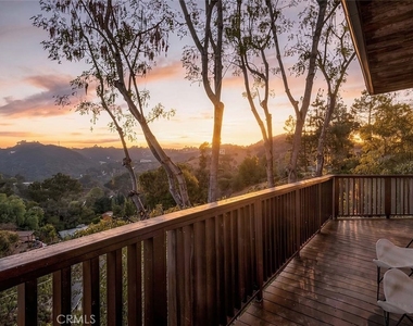 7912 Willow Glen Road - Photo Thumbnail 18