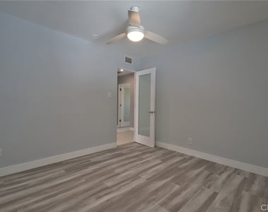 20516 Clark Street - Photo Thumbnail 17