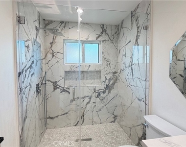 7257 Wilbur Avenue - Photo Thumbnail 8