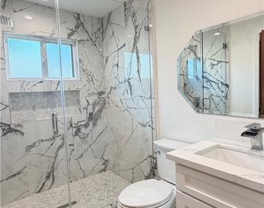 7257 Wilbur Avenue - Photo Thumbnail 7