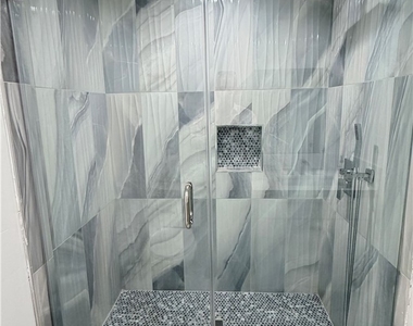 7257 Wilbur Avenue - Photo Thumbnail 10