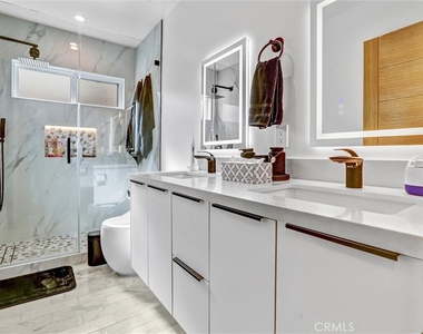 6900 Corbin Avenue - Photo Thumbnail 3