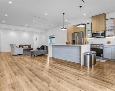 6900 Corbin Avenue - Photo Thumbnail 1