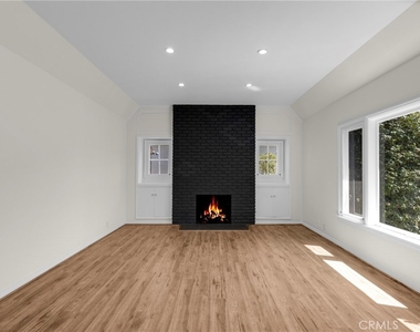 2151 N Altadena - Photo Thumbnail 12