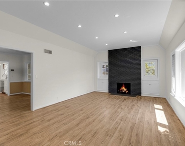 2151 N Altadena - Photo Thumbnail 7