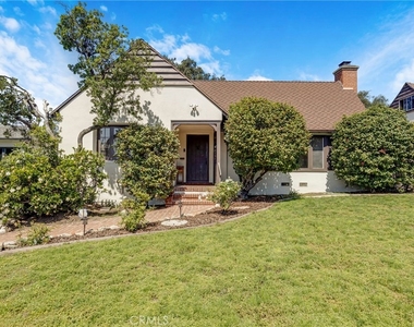 2151 N Altadena - Photo Thumbnail 6