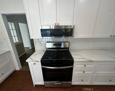 2151 N Altadena - Photo Thumbnail 2