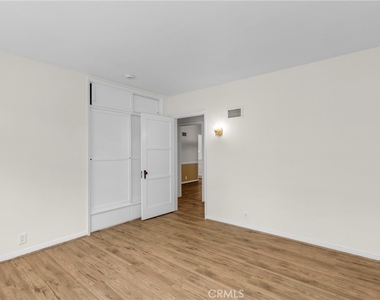 2151 N Altadena - Photo Thumbnail 22