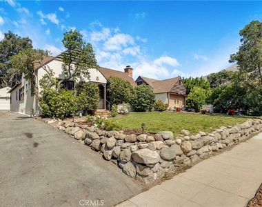2151 N Altadena - Photo Thumbnail 37
