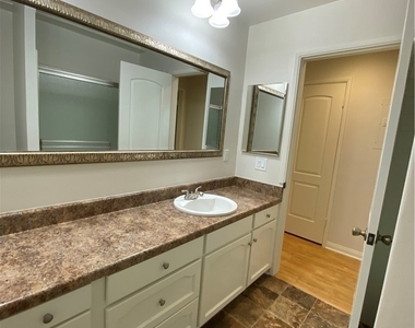 665 W 34th - Photo Thumbnail 6