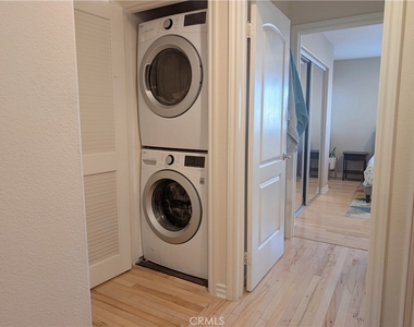 328 E Imperial - Photo Thumbnail 9