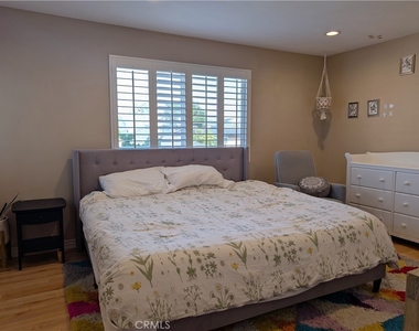 328 E Imperial - Photo Thumbnail 13