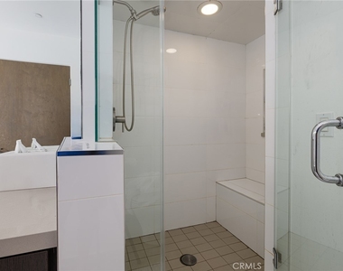 121 E Walnut - Photo Thumbnail 24