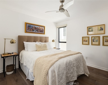 121 E Walnut - Photo Thumbnail 25