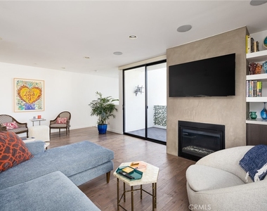 121 E Walnut - Photo Thumbnail 8