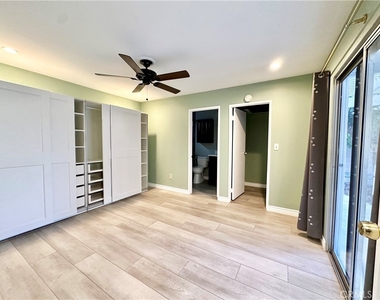 6351 Marcella Way - Photo Thumbnail 11
