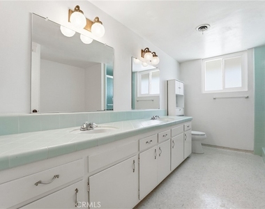 1163 N Lincoln - Photo Thumbnail 20