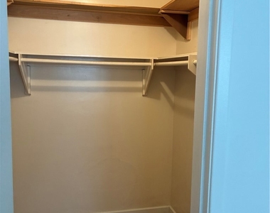 1525 E 2nd Street - Photo Thumbnail 3