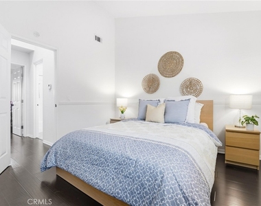 334 S Walnut Unit D (11) - Photo Thumbnail 15
