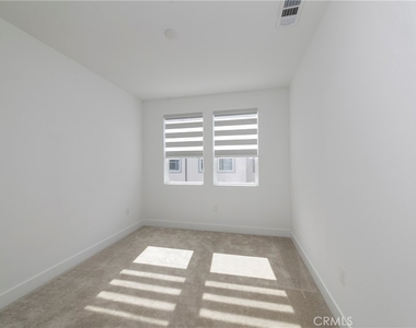 1809 Lychee St - Photo Thumbnail 10