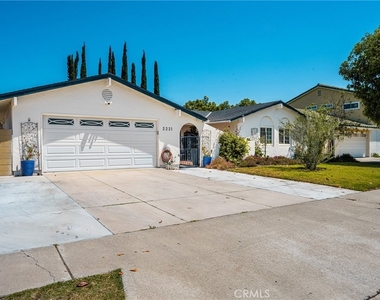 2221 E Viking - Photo Thumbnail 4